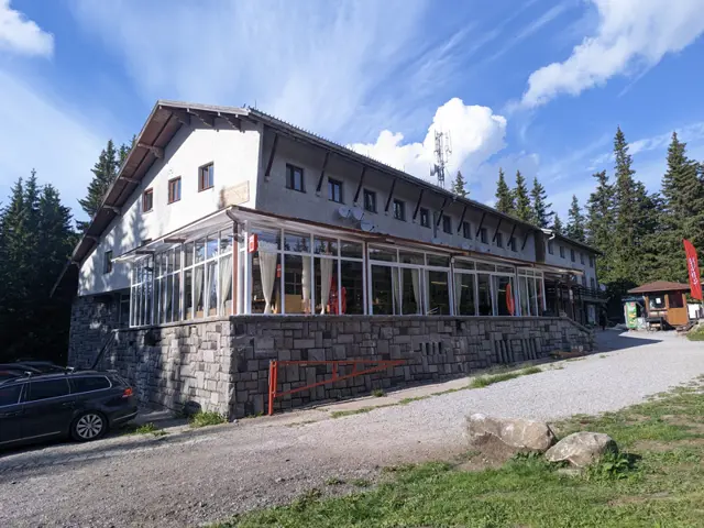 Zvezditsa Hut