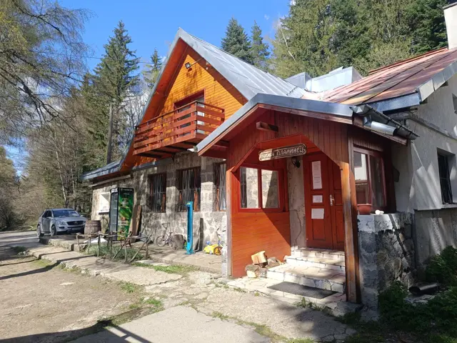 хижа "Планинец"