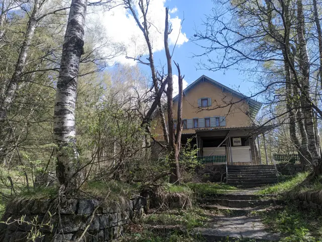 Хижа "Белите брези"
