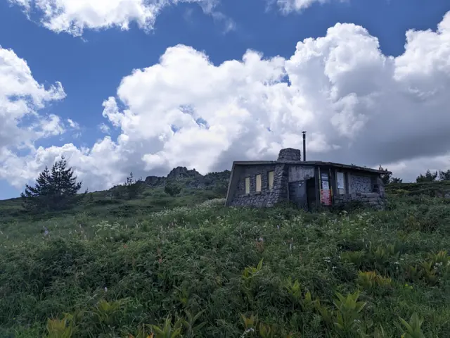 Ushite Shelter