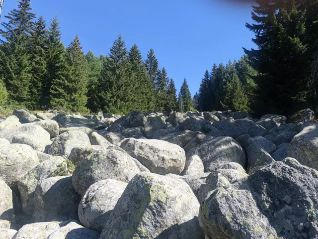 Каменна река до хижа "Кумата"