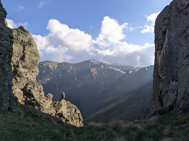 скален феномен "Пеещи скали"