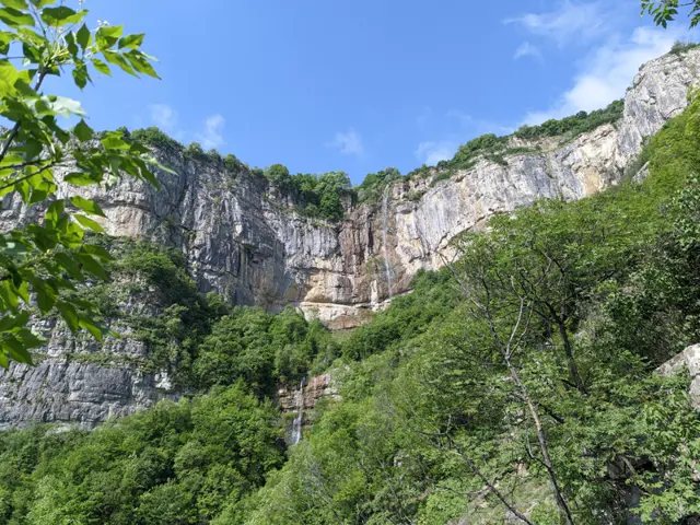 Skaklya Waterfall