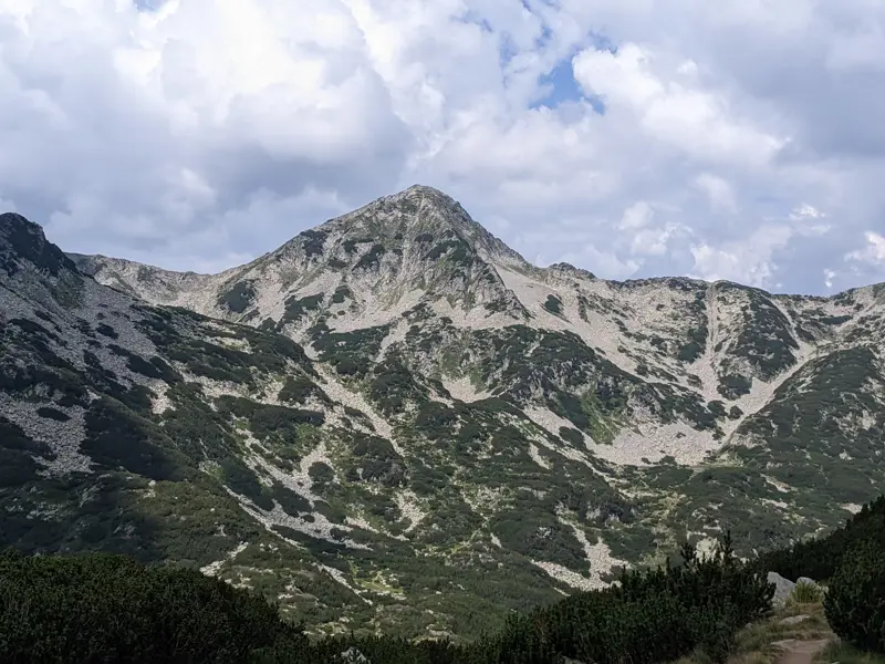 Muratov Peak