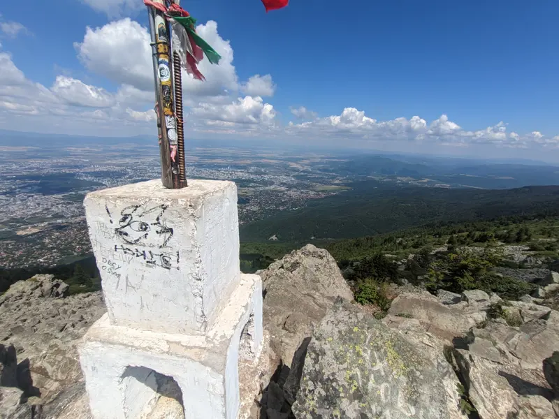 Връх Камен дел