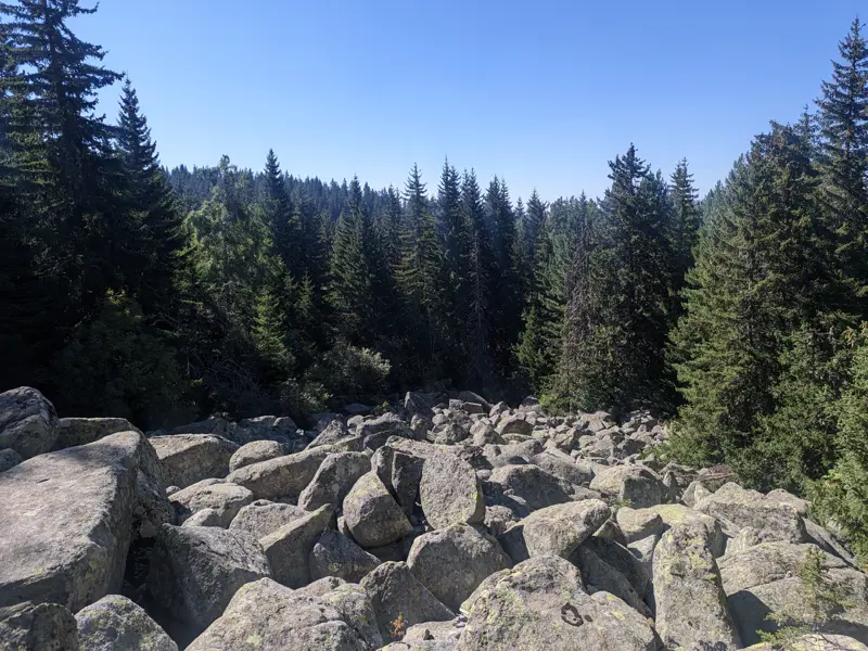 Каменна река до хижа "Кумата"