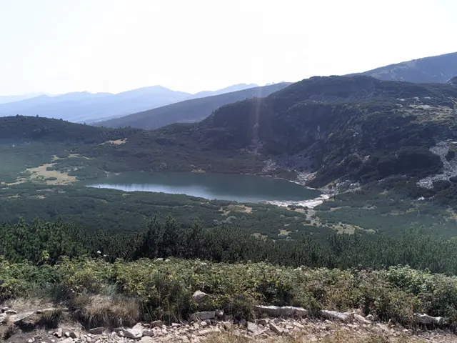 Dolnoto (The Lower) Lake